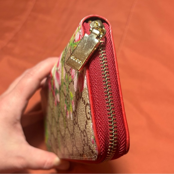 Gucci | GG Supreme Continental Blooms Floral Monogram Print Zip Wallet - Picture 7 of 7